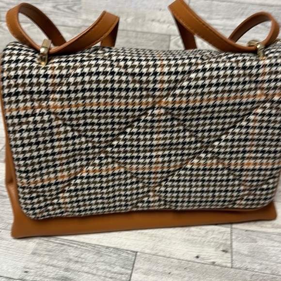 A New Day Plaid Crossbody Bag With Gold Chain - Picture 8 of 16